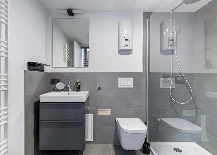 Limehome Kettwiger Strasse 4* إسن